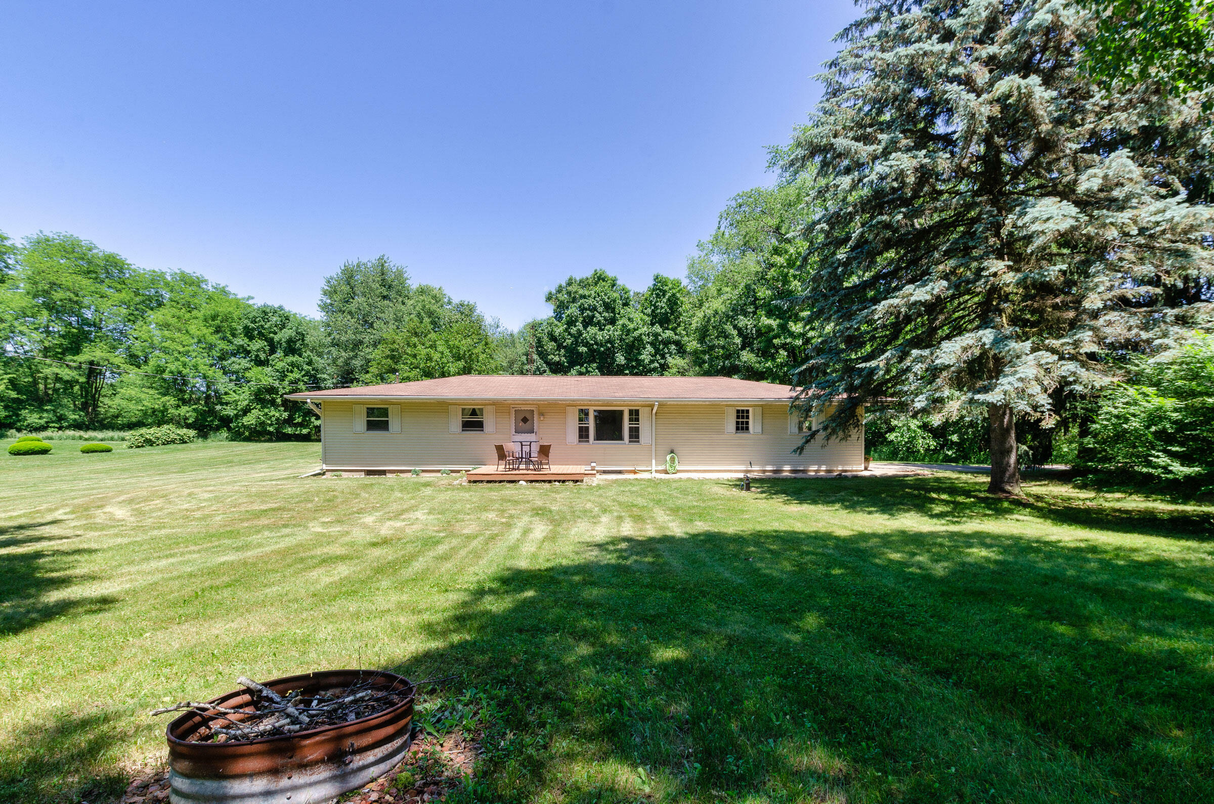 Property Photo:  2900 W Berry Road  MI 49277 