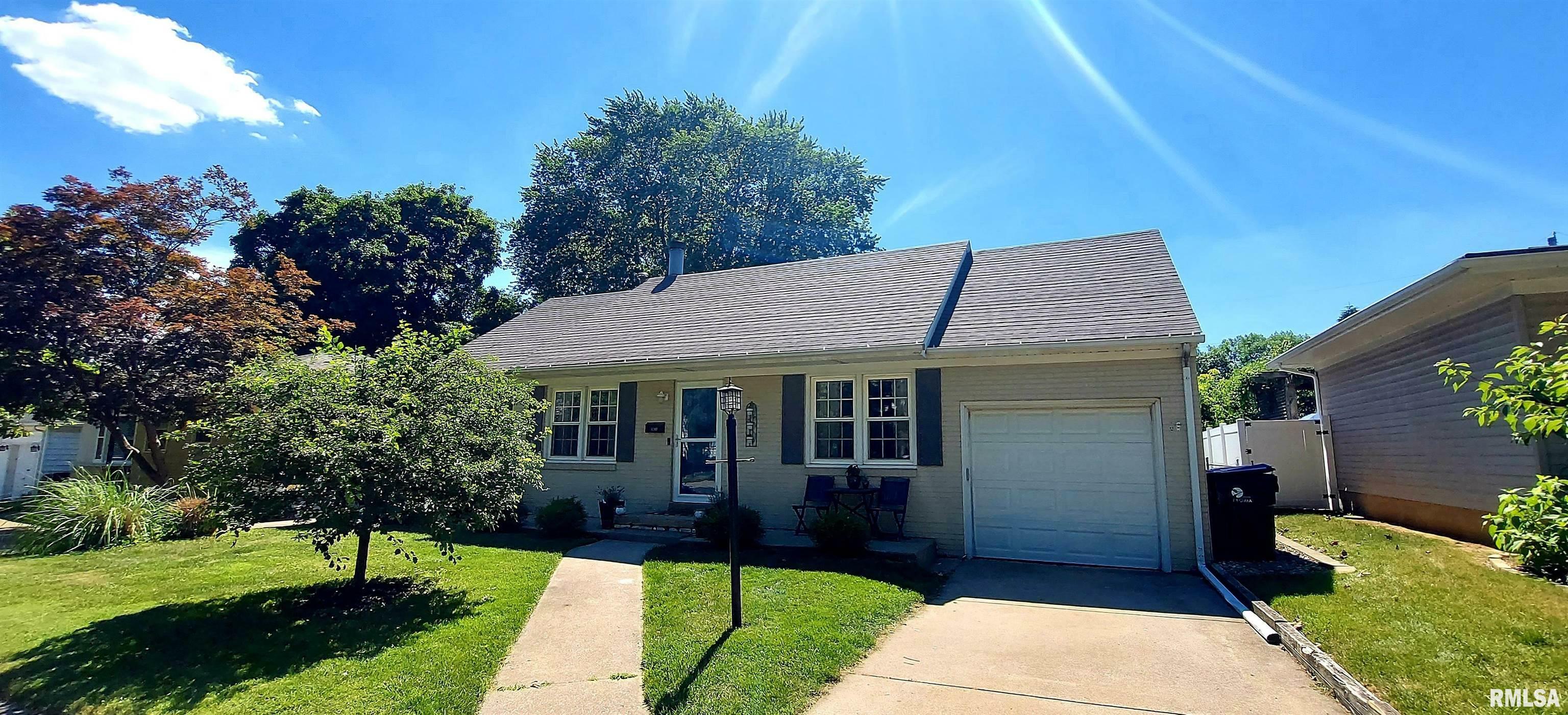 Property Photo:  3207 N Linnhill  IL 61604 