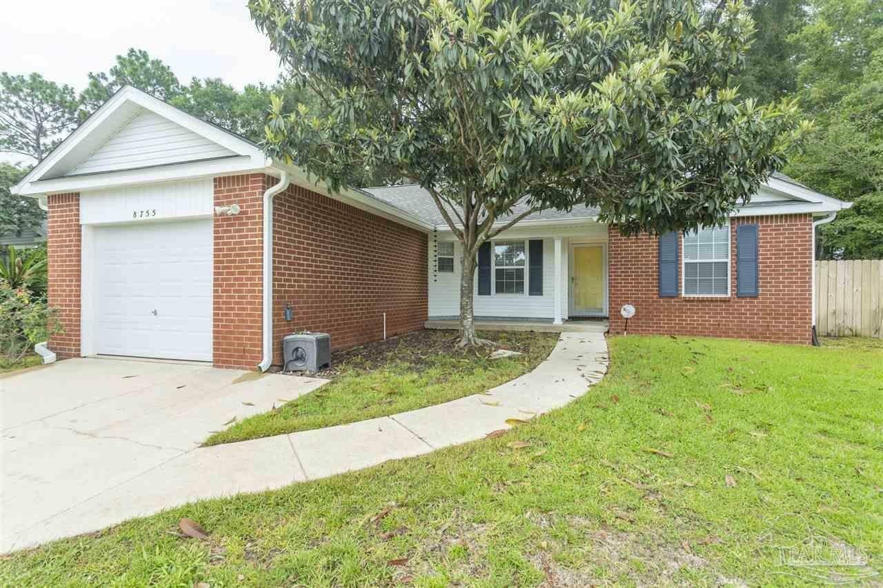 Property Photo: 8755 Ramble Woods Dr FL 32514