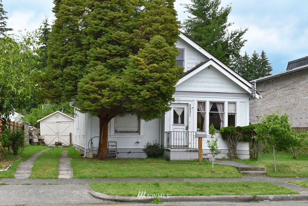 Property Photo:  5231 S Warner Street  WA 98409 