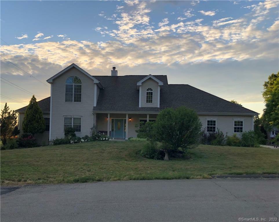 Property Photo: 175 Edgemark Acres CT 06451