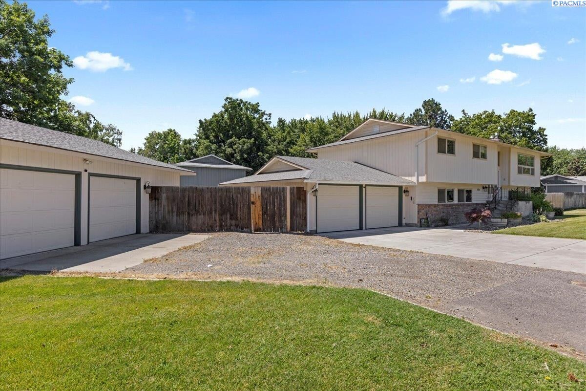 Property Photo:  5315 W 4th Ave.  WA 99336-2057 