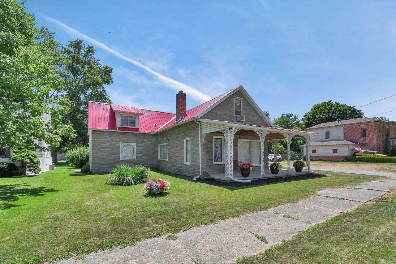 Property Photo: 213 E High Street OH 43003