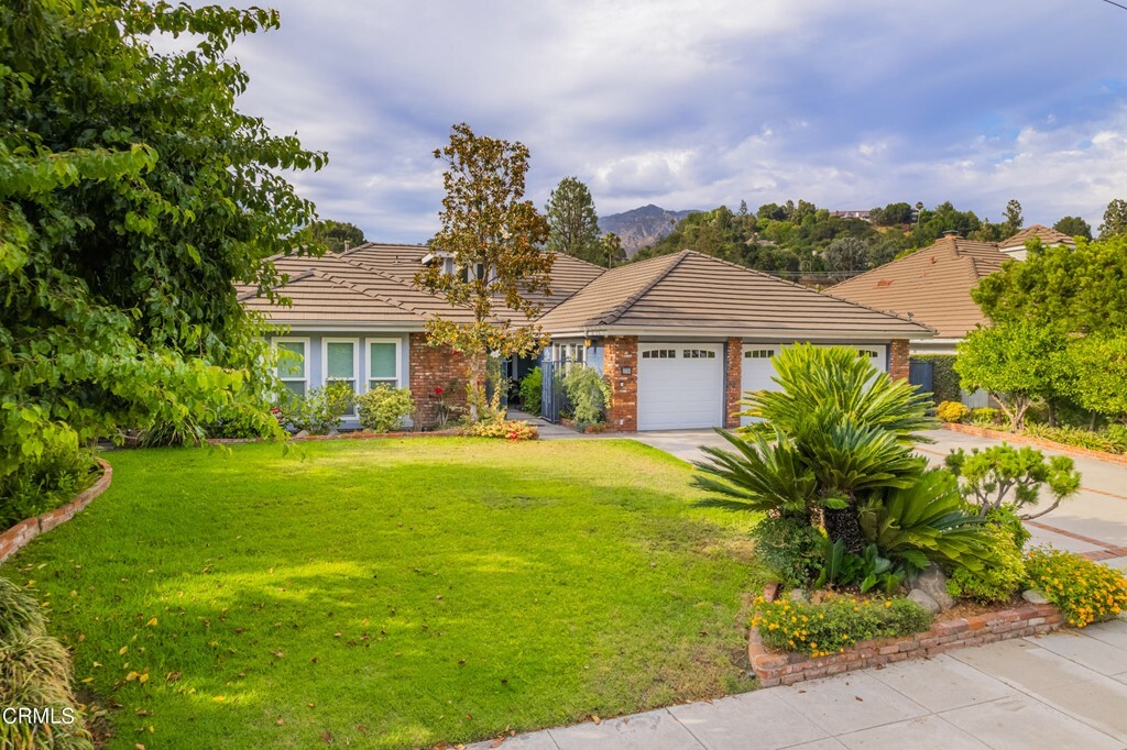 Property Photo:  139 E Sycamore Avenue  CA 91006 