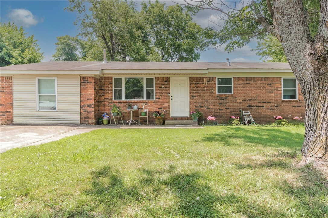 Property Photo:  73 Elmwood Street  AR 72774 