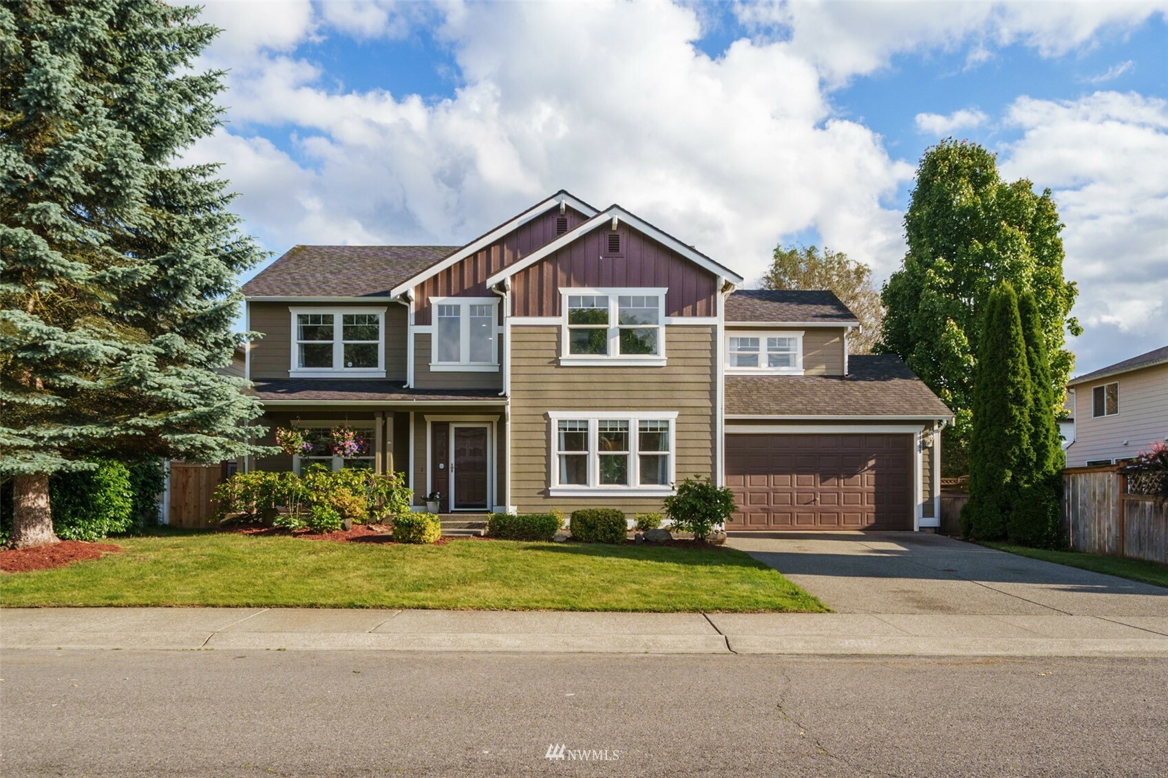 Property Photo: 11508 132nd Street E WA 98374