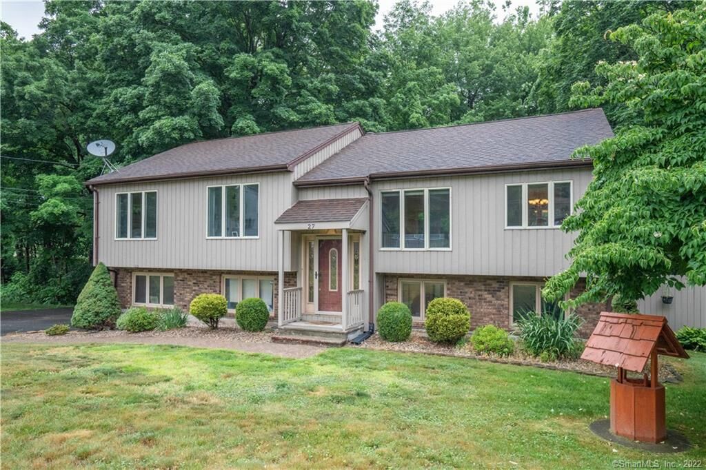 Property Photo: 27 Gallant Drive CT 06479
