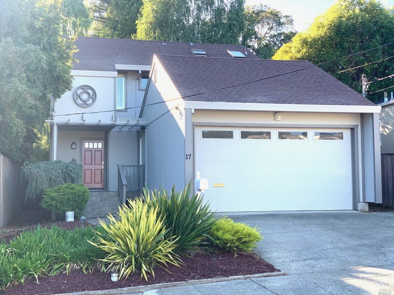 Property Photo: 17 Hill Street CA 94941