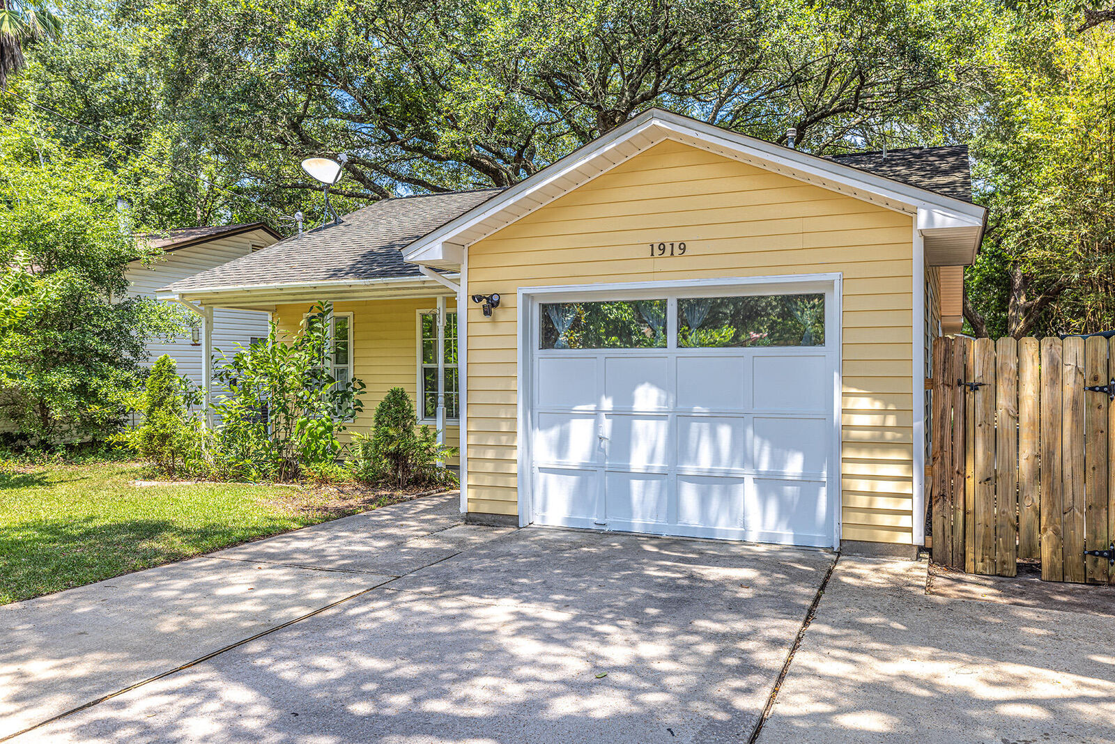 Property Photo: 1919 Quince Avenue FL 32578