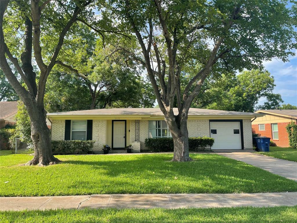 Property Photo:  2532 Highwood Drive  TX 75228 