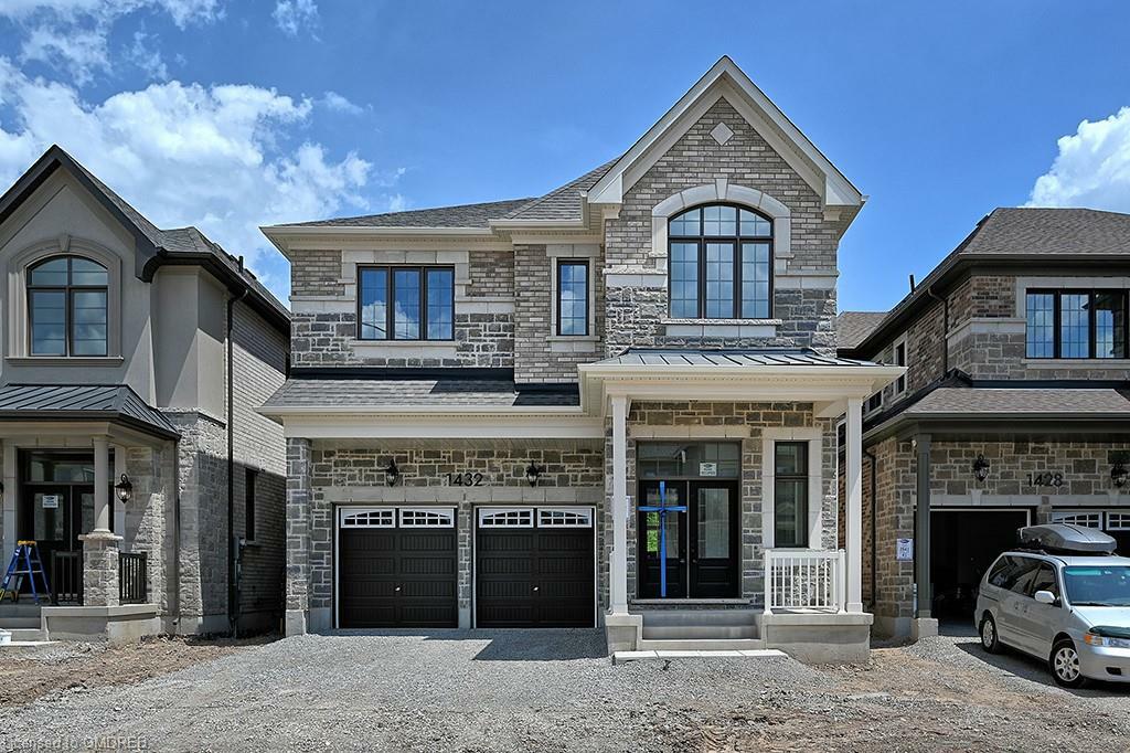 1432 Ford Strathy Crescent  Oakville ON L6H3W8 photo