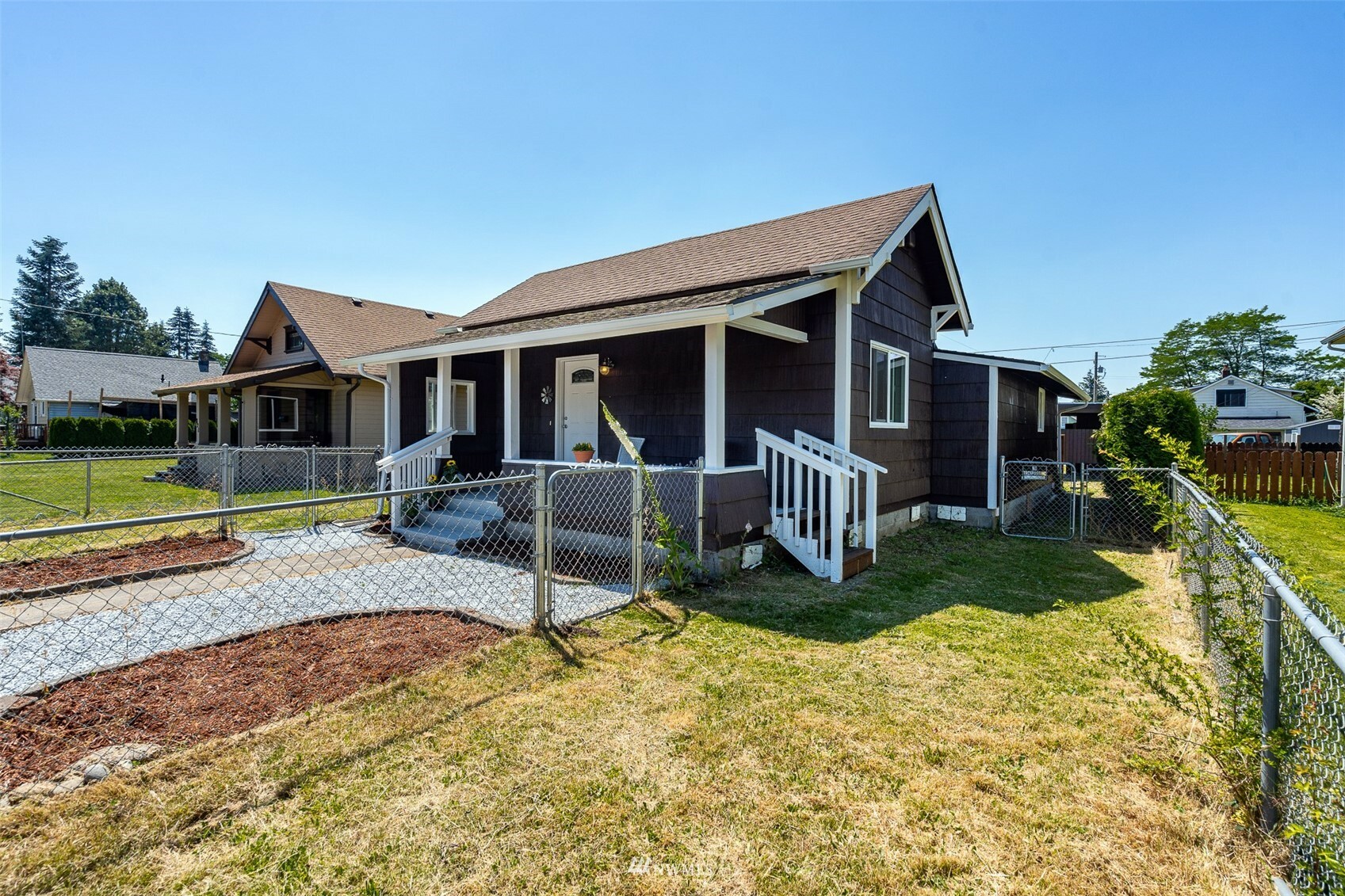 Property Photo:  819 S Tower Avenue  WA 98531 