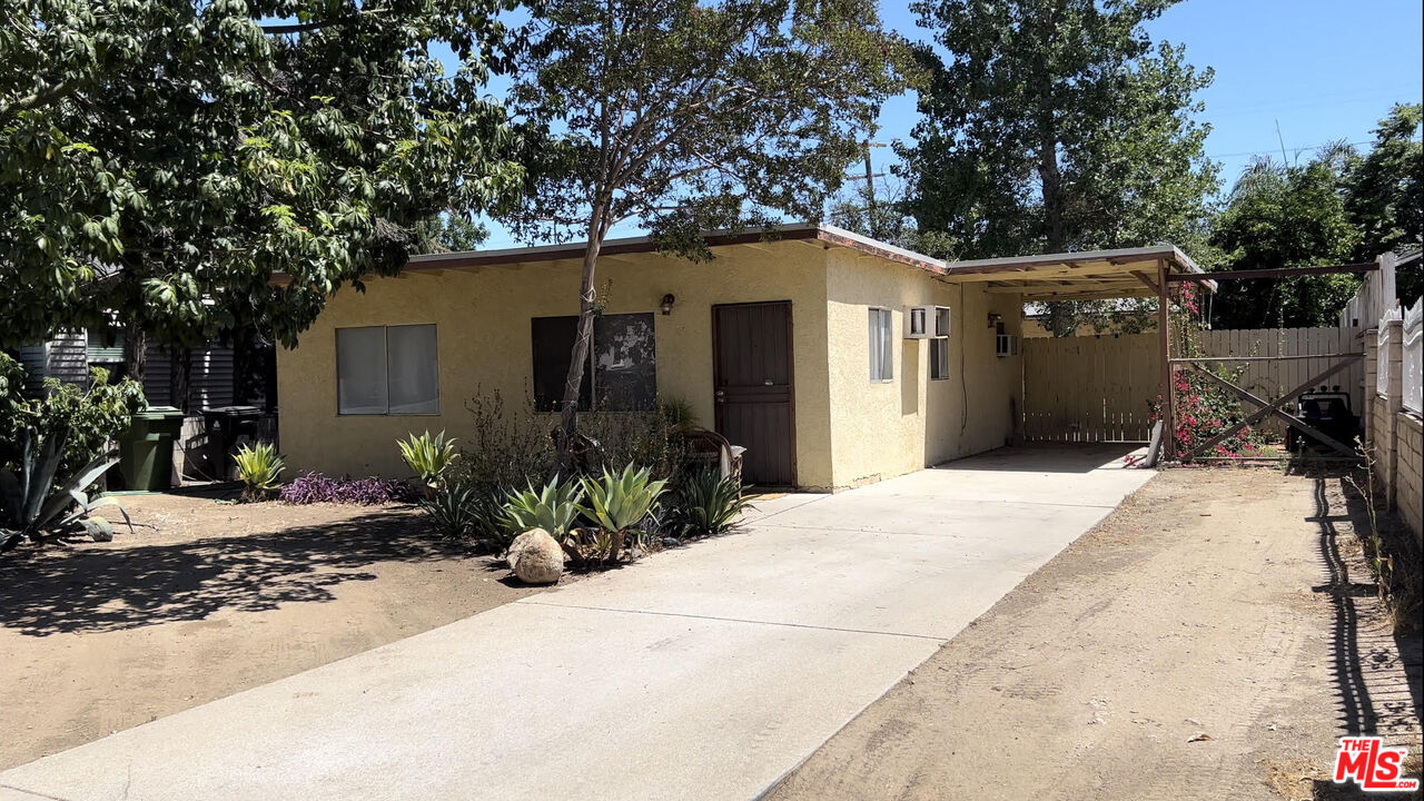 Property Photo: 15530 Lemarsh St CA 91345