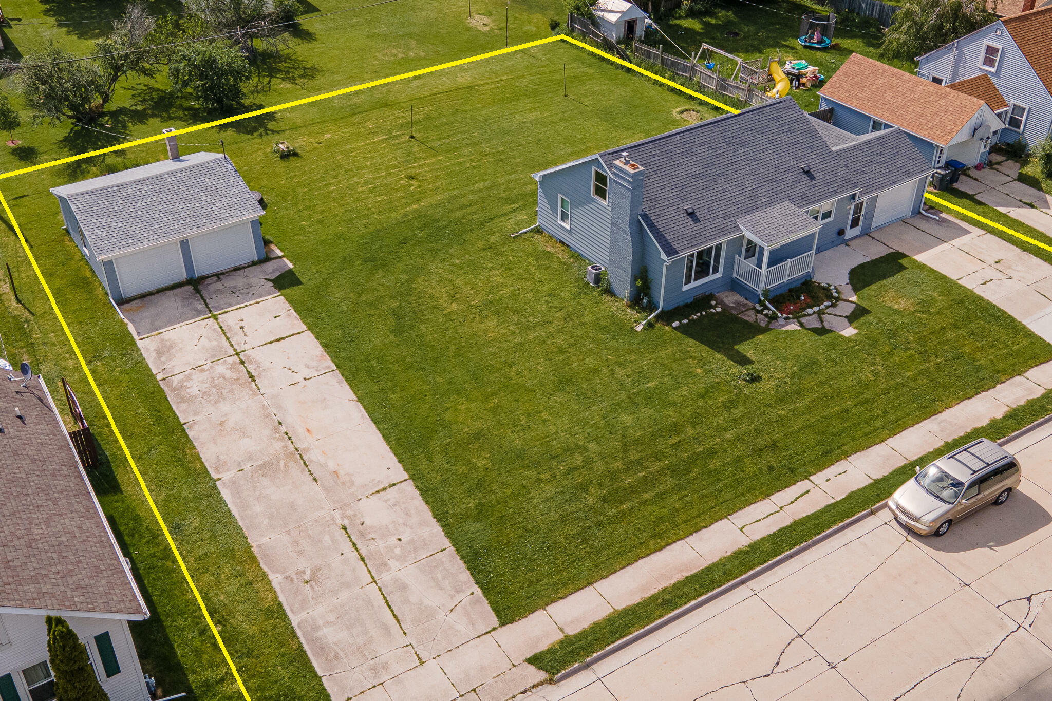 Property Photo: 1208 N 27th St WI 53081