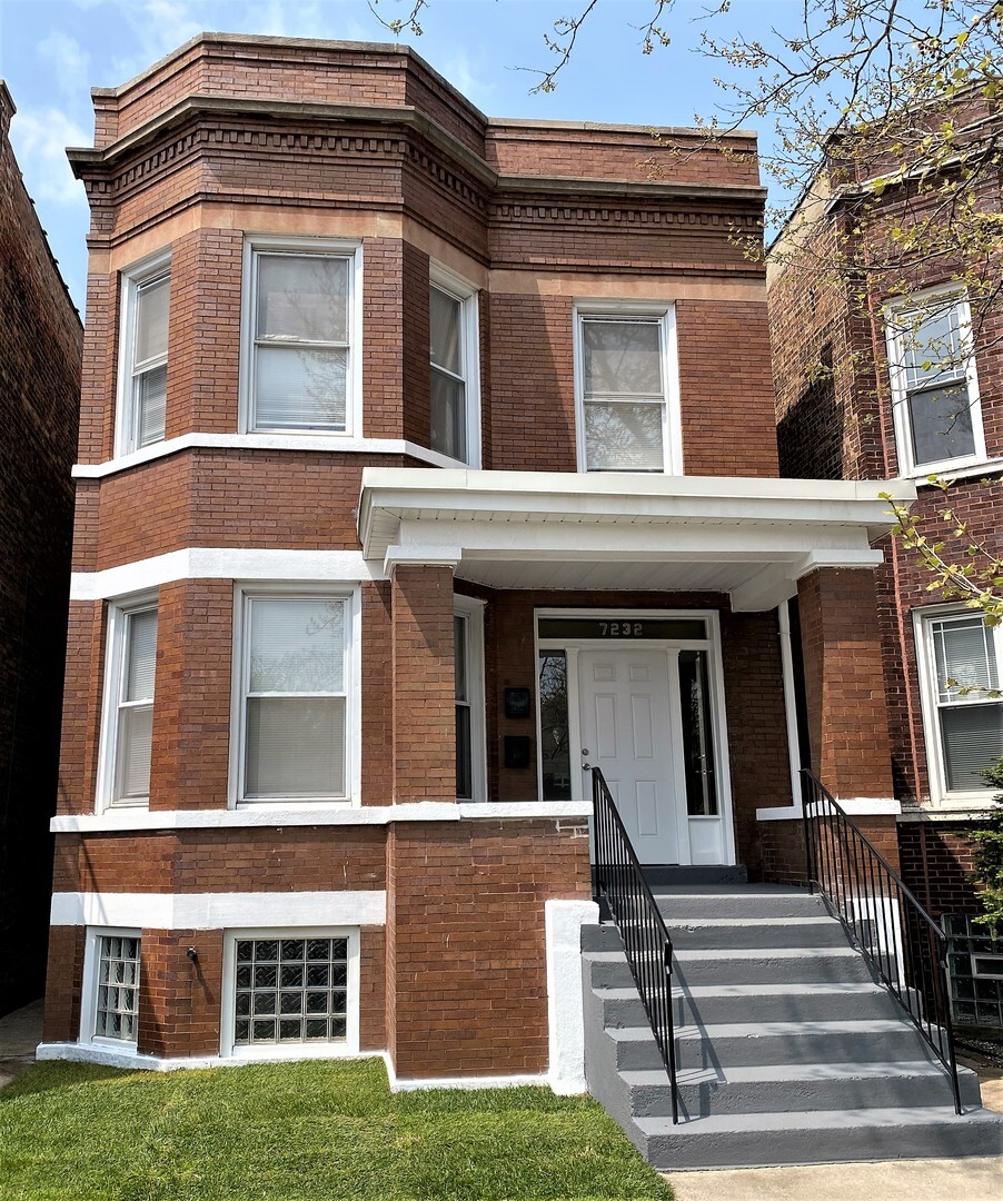 Property Photo: 7232 S Saint Lawrence Avenue IL 60619