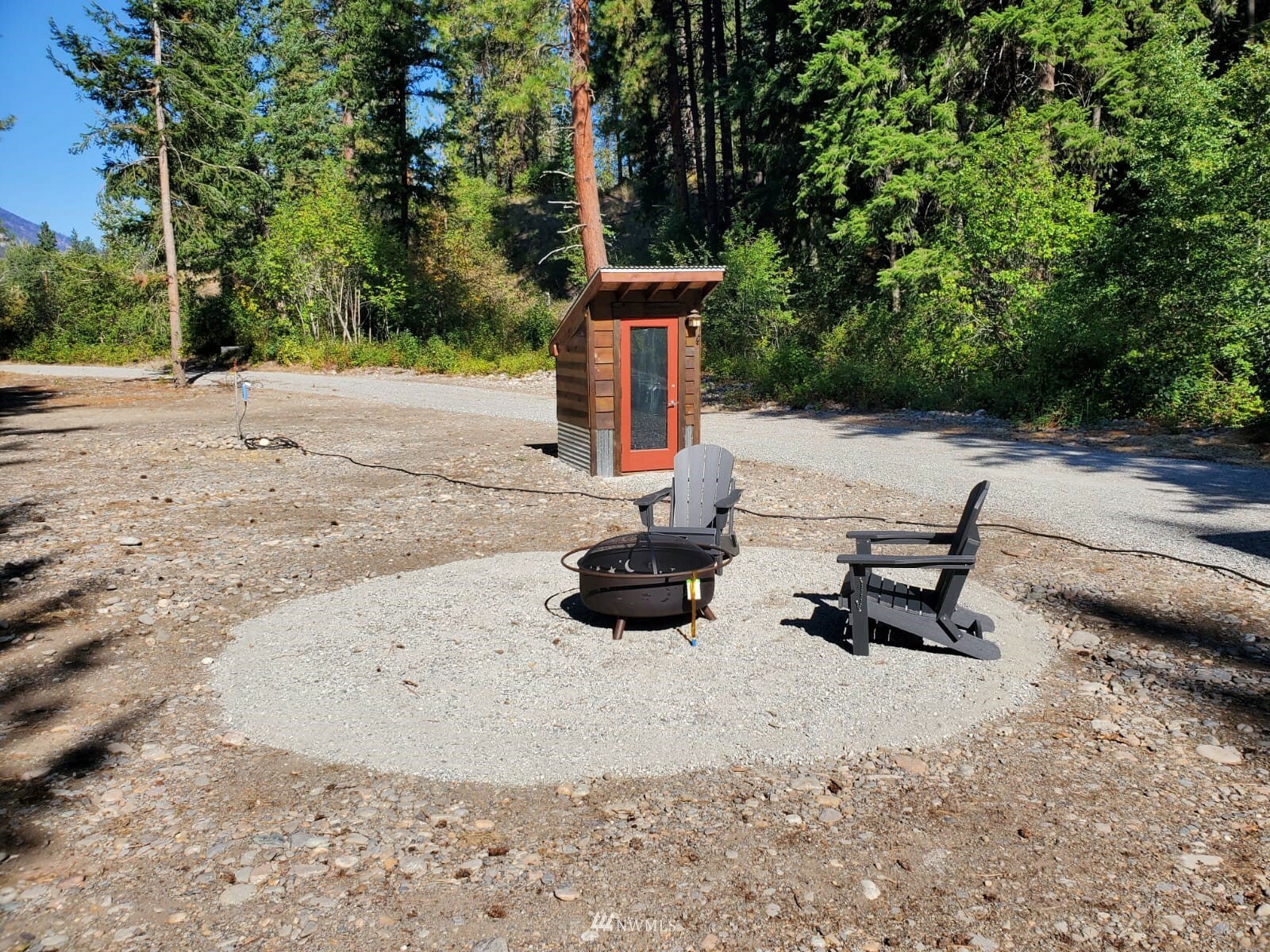 Property Photo: 18525 Highway 20 WA 98862
