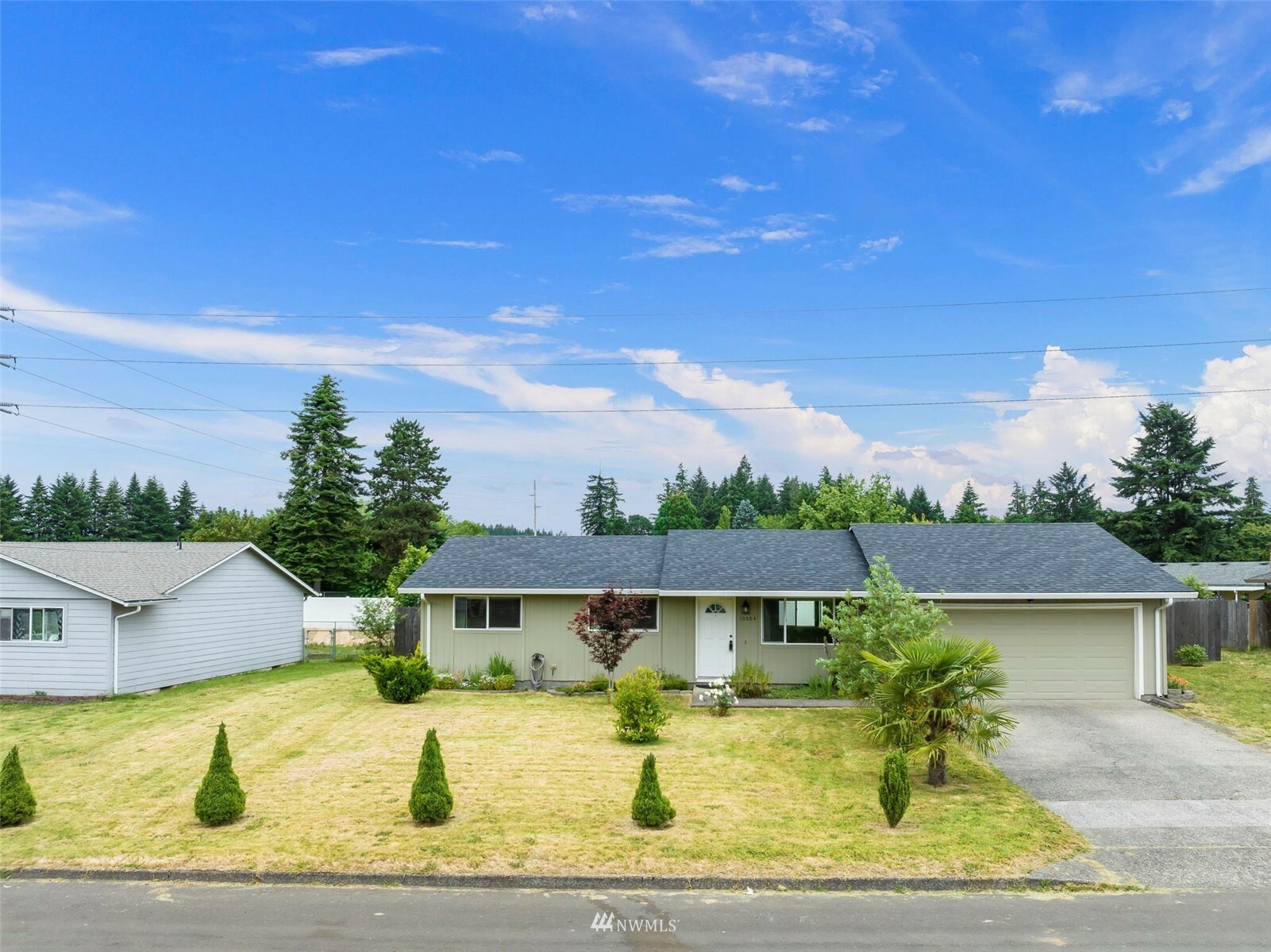 Property Photo:  10504 NE 44th Street  WA 98682 