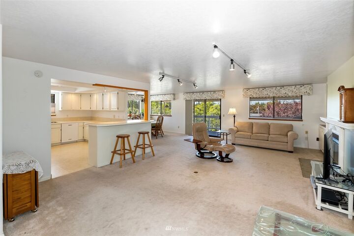 Property Photo:  3703 Petersville Road NE  WA 98310 