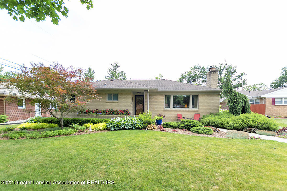 Property Photo: 2807 S Cambridge Road MI 48911