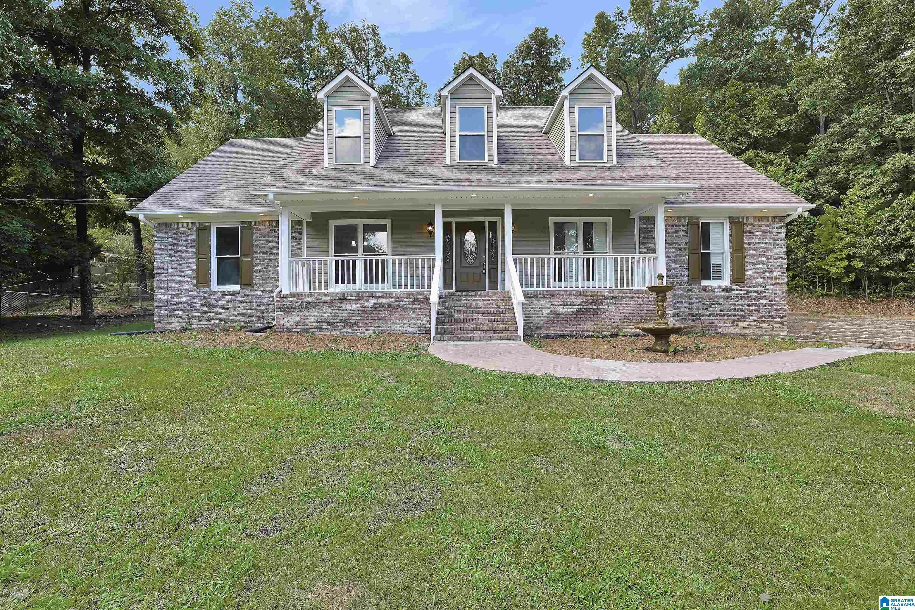 Property Photo:  403 Royal Oaks Drive  AL 35094 