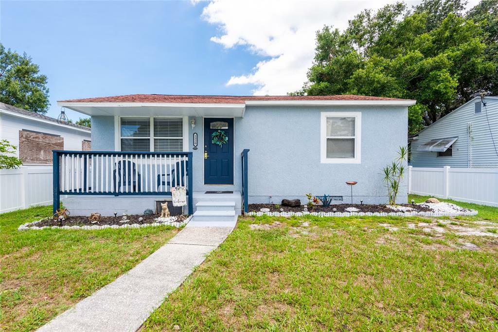 Property Photo: 1320 36th Avenue N FL 33704