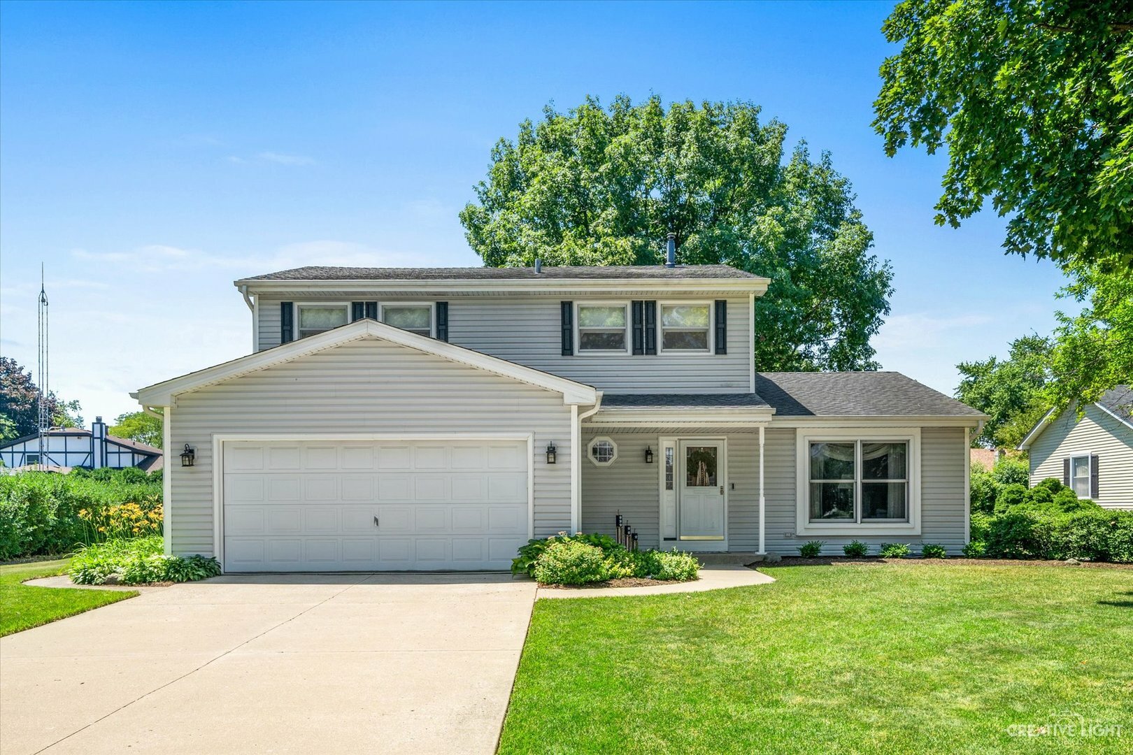 Property Photo: 2514 Cambridge Circle IL 60506