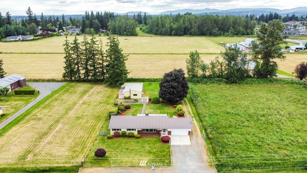 Property Photo:  24208 SE 448th Street  WA 98022 