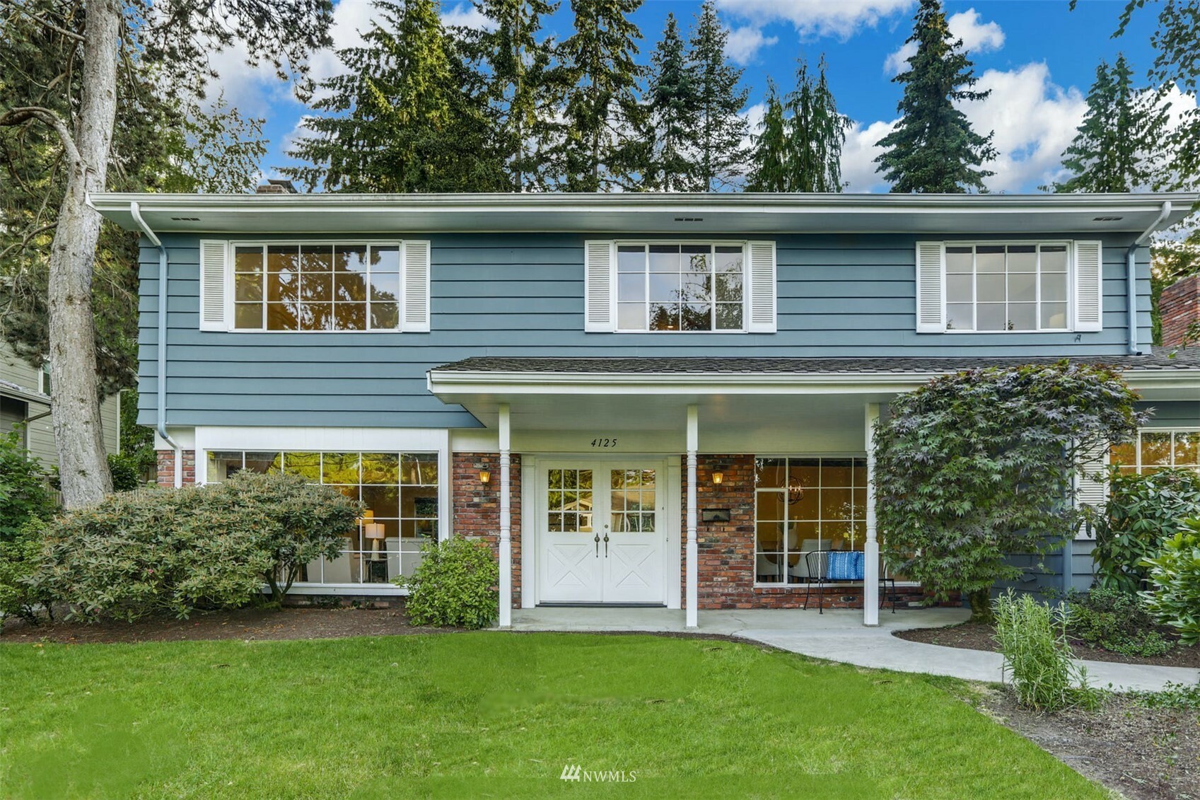 Property Photo: 4125 96th Avenue SE WA 98040