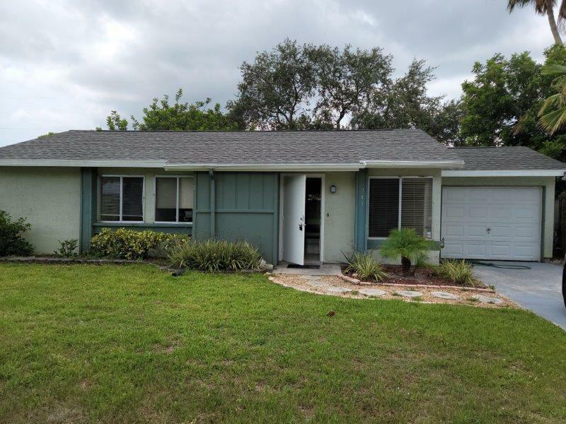 Property Photo:  741 23rd Place SW  FL 32962 