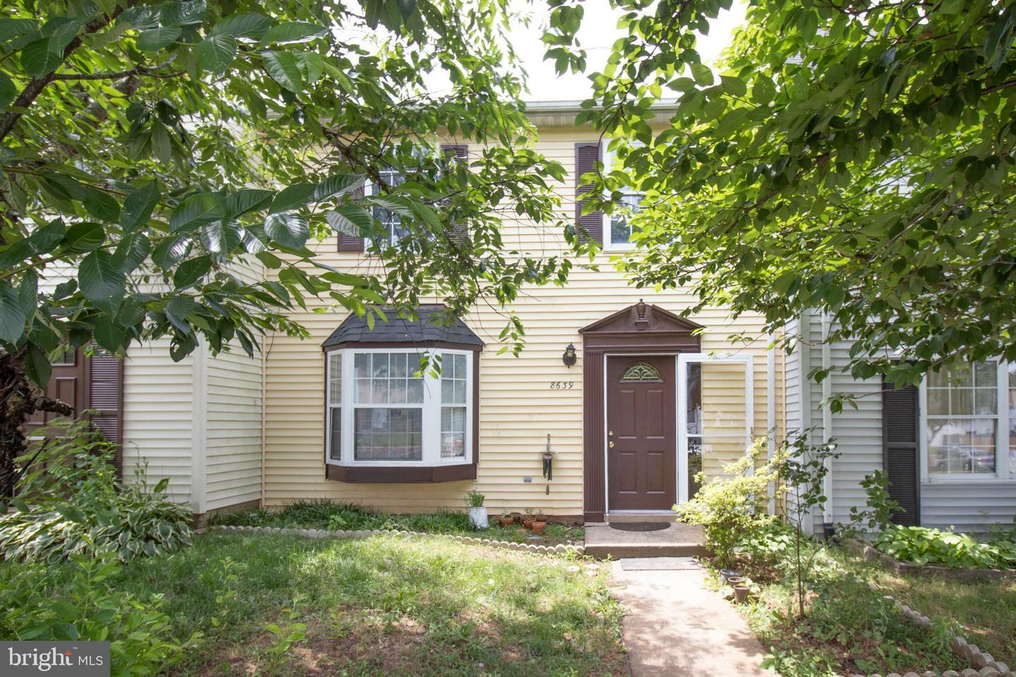 Property Photo: 8639 Cartwright Court VA 20111