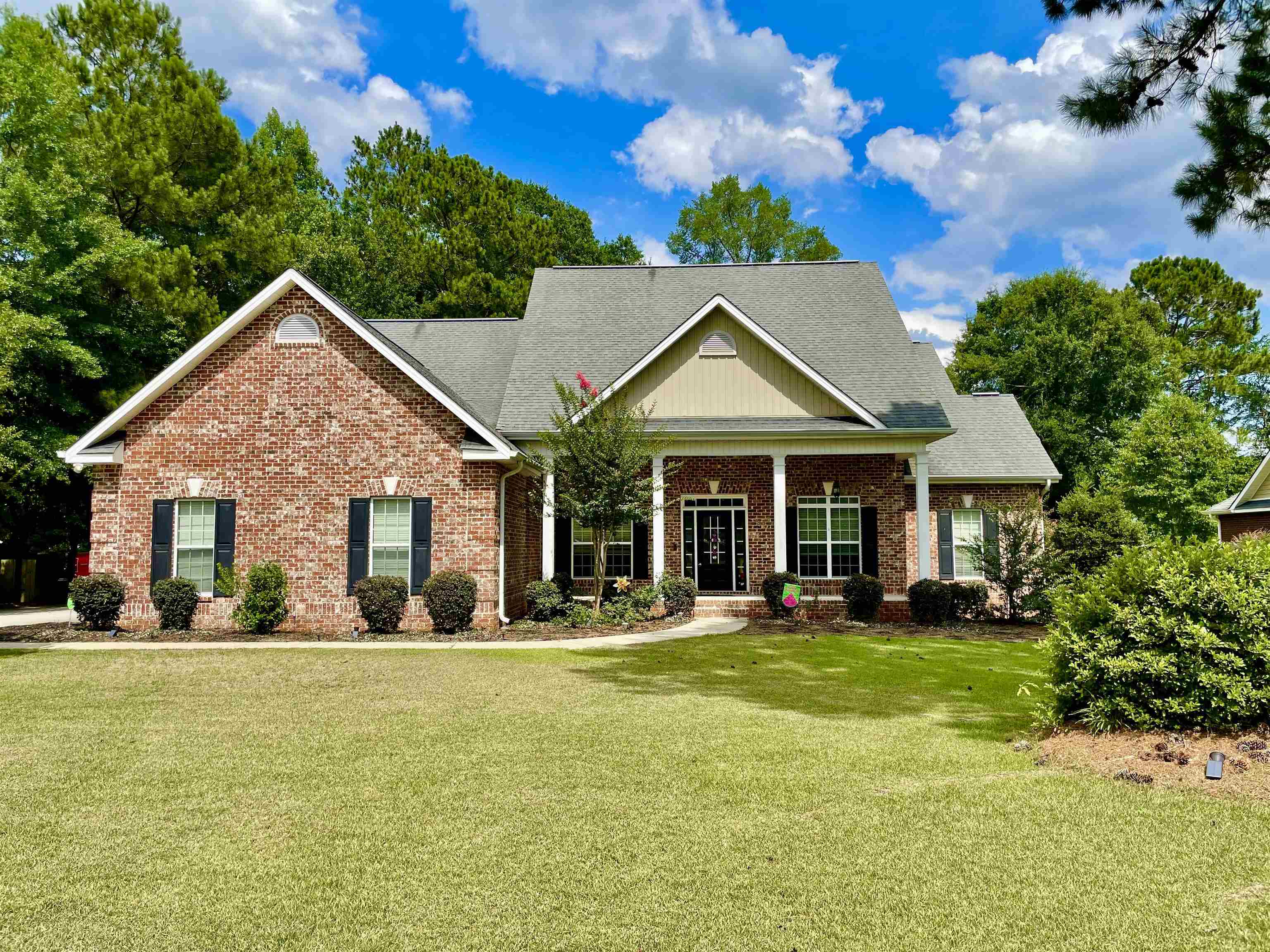 Property Photo: 231 Southfield Court GA 31005-3538