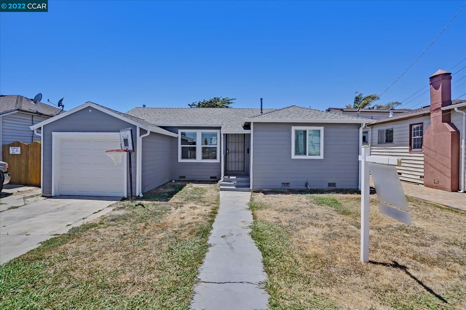 Property Photo:  635 41st St  CA 94805 