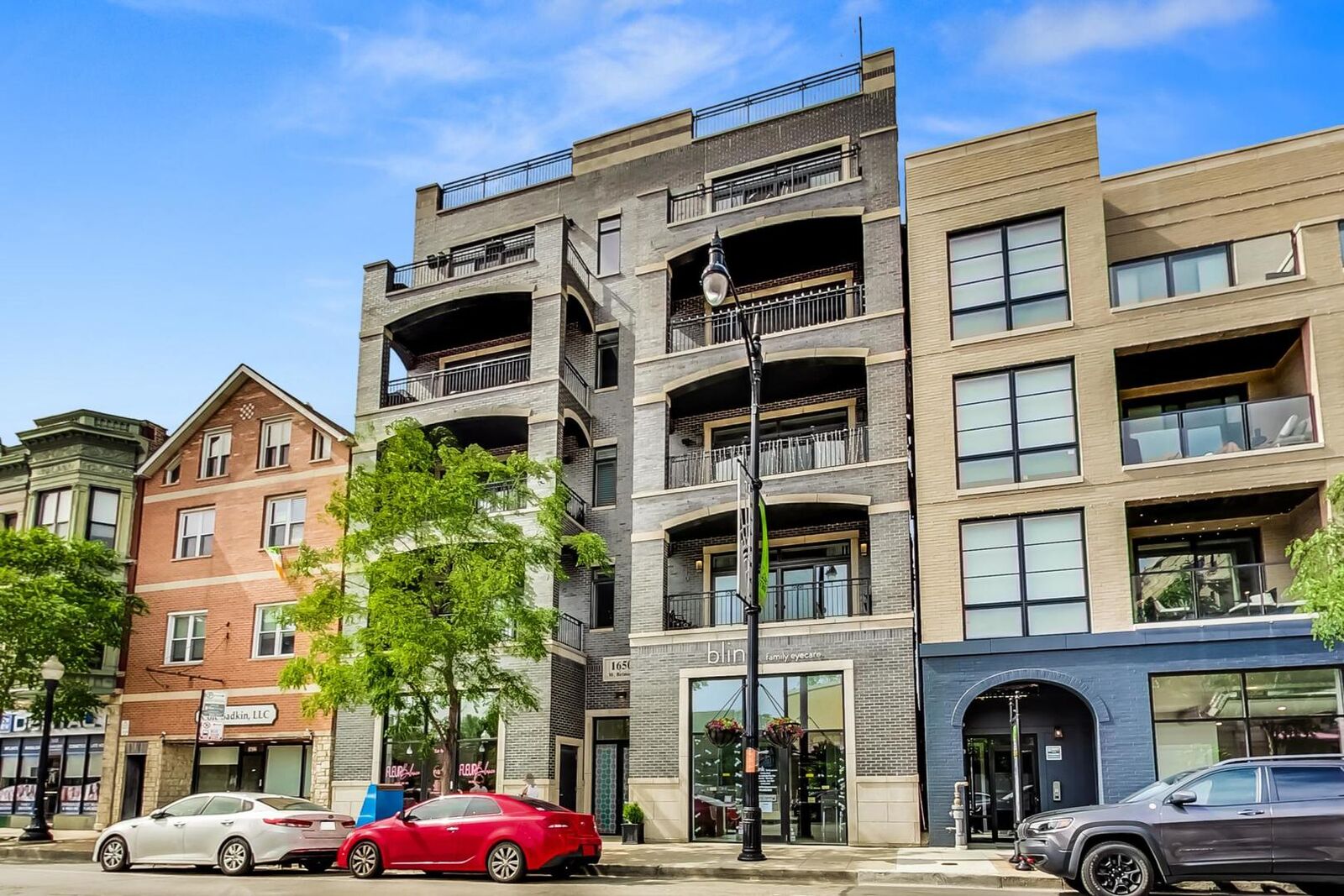 Property Photo:  1650 W Belmont Avenue 2E  IL 60657 