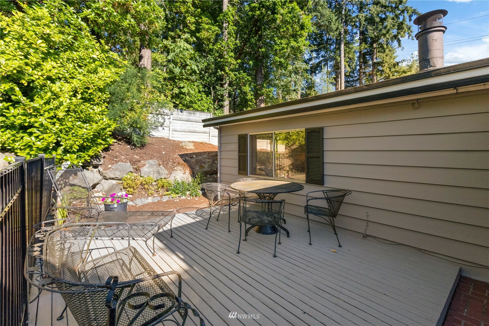 Property Photo:  201 Union Avenue SE 170  WA 98059 