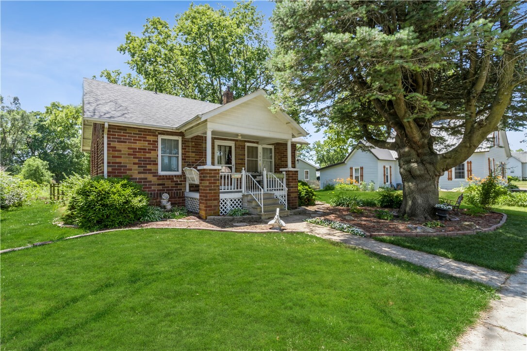 Property Photo:  308 E Washington Street  IA 50273 