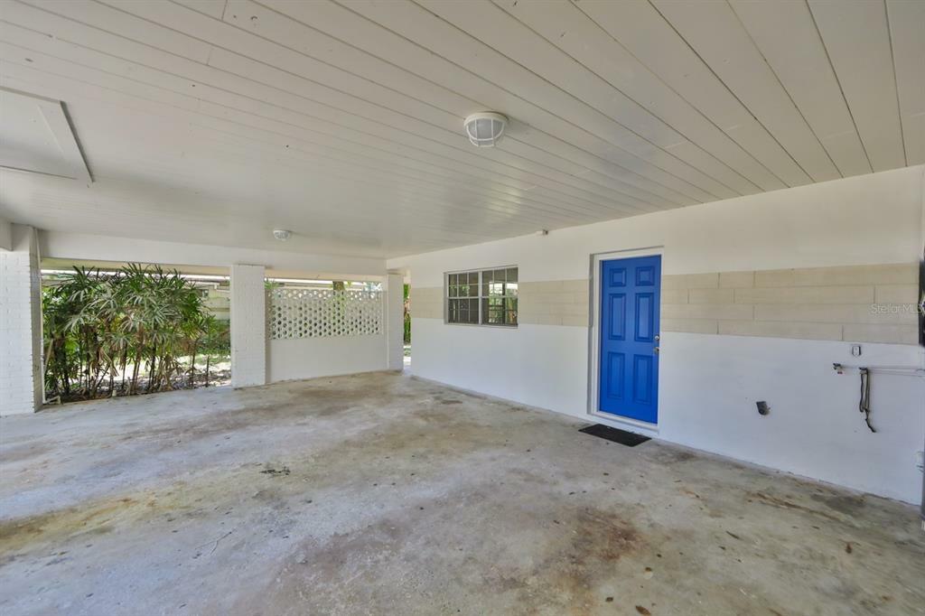 Property Photo:  114 W Prince Street  FL 33612 