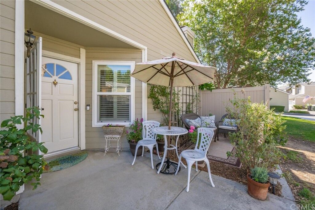 Property Photo:  6250 Nantucket Lane 28  CA 92887 