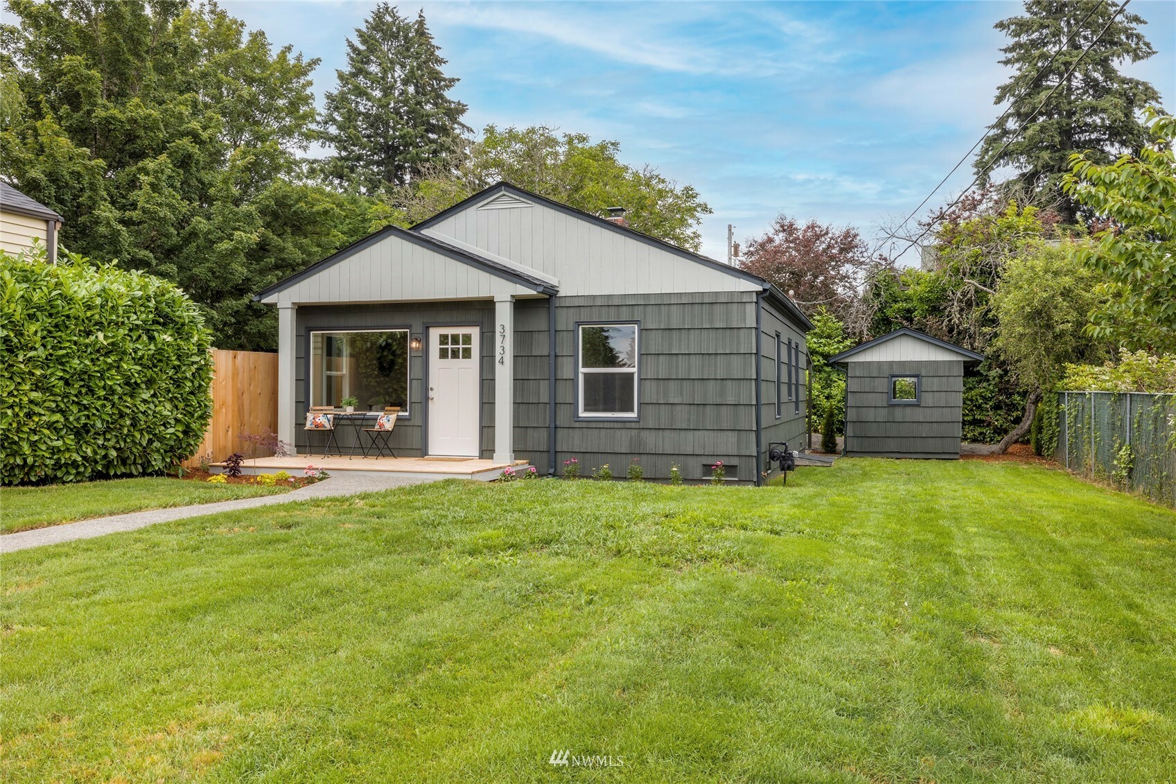 Property Photo:  3734 Laurel Place  WA 98312 