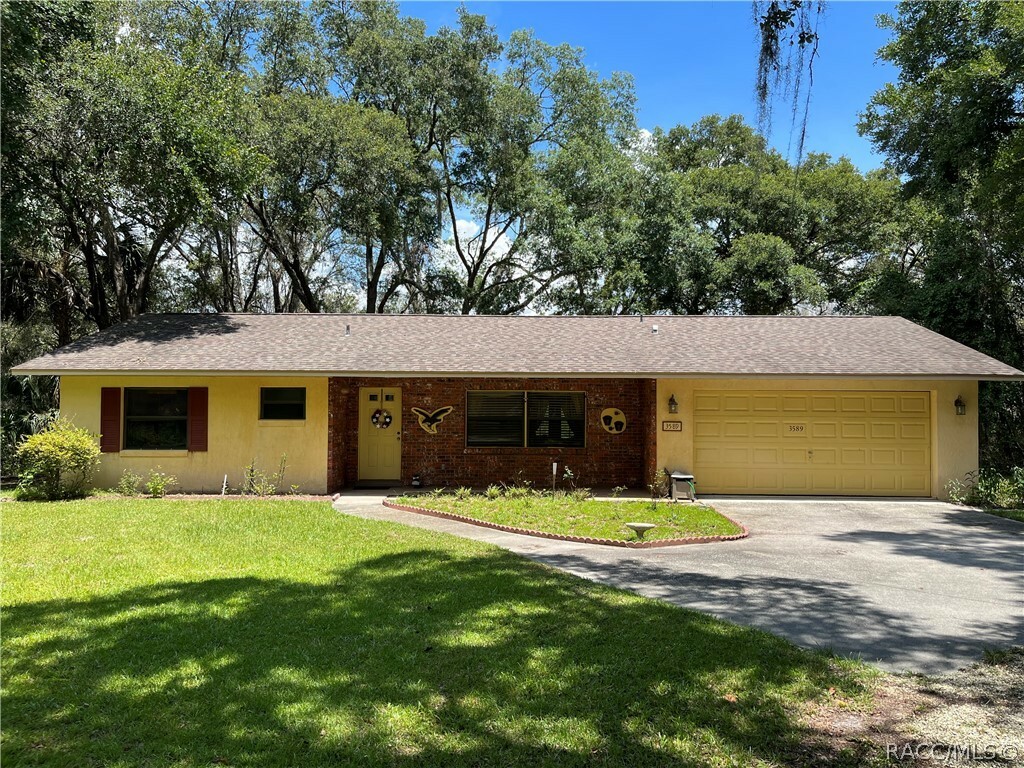 Property Photo:  3589 E Lake Nina Drive  FL 34453 