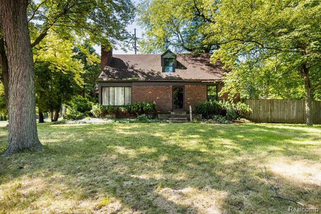 Property Photo: 19525 W 9 Mile Road MI 48075