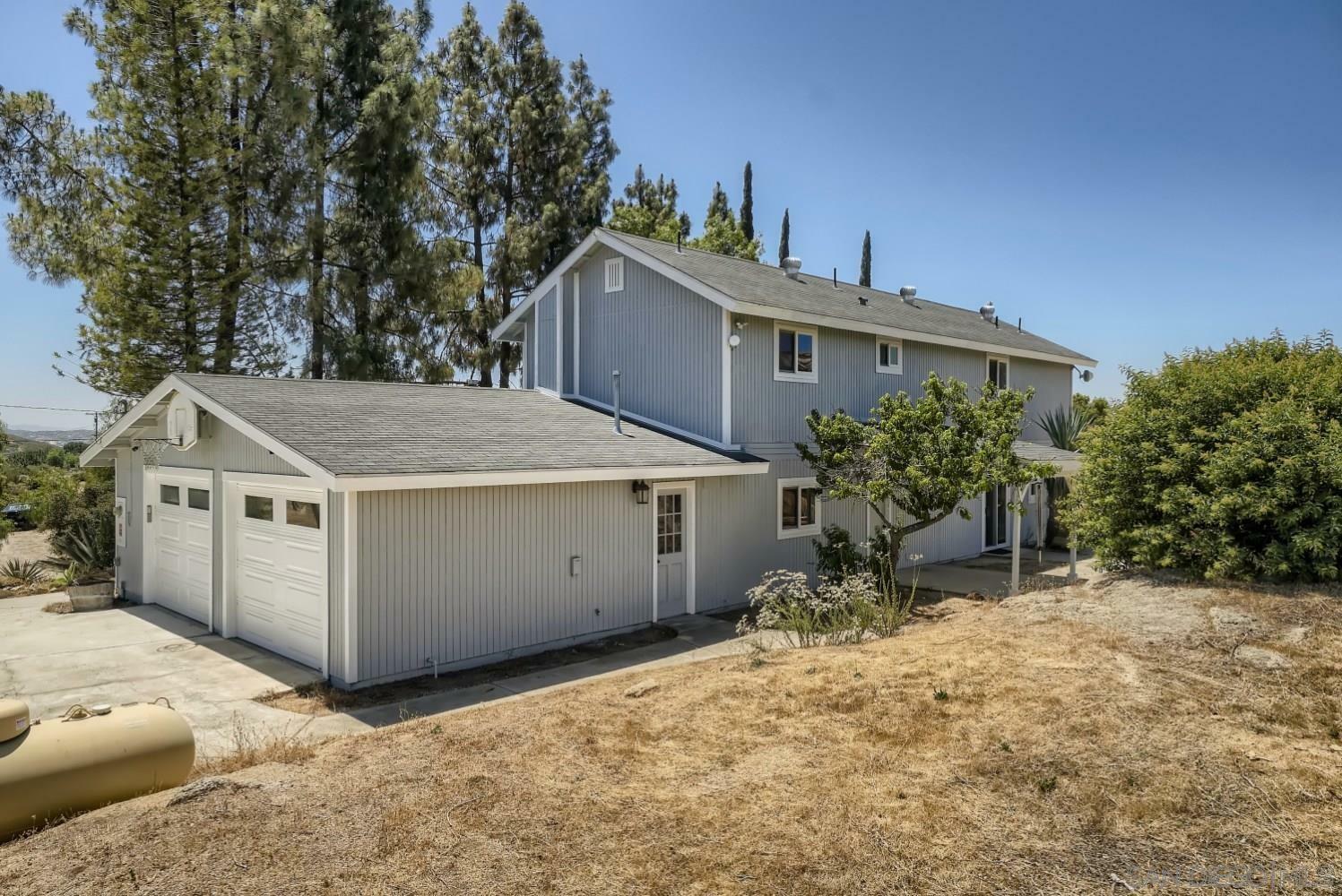 Property Photo:  20555 Bee Valley Rd  CA 91935 