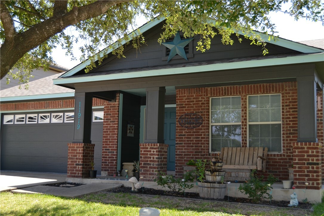 Property Photo:  11919 Bastrop Street  TX 78653 