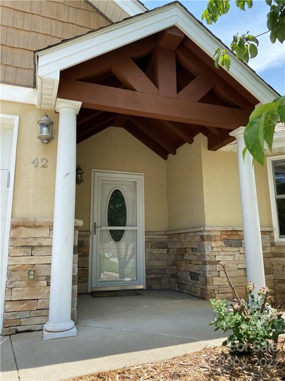 Property Photo: 42 Kenai Trail NC 28786