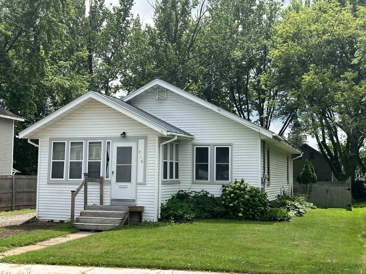 716 West Blodgett Street  Marshfield WI 54449 photo