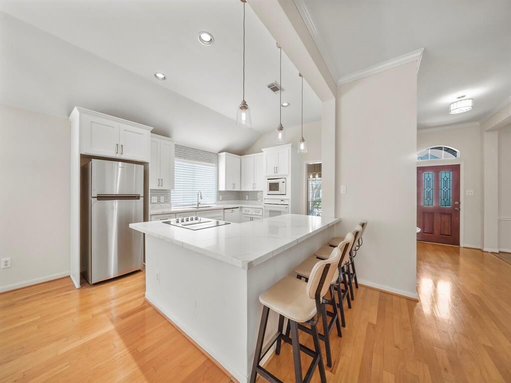 Property Photo: 3411 Farnham Circle TX 77584