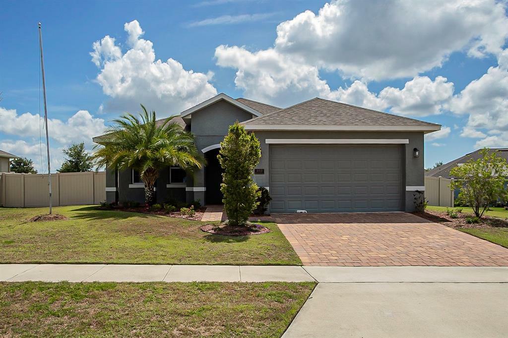 Property Photo:  463 Bellissimo Place  FL 34737 