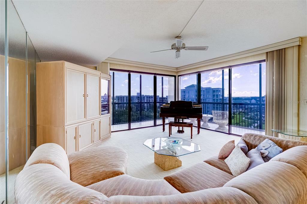 Property Photo: 8 Belleview Boulevard 803 FL 33756