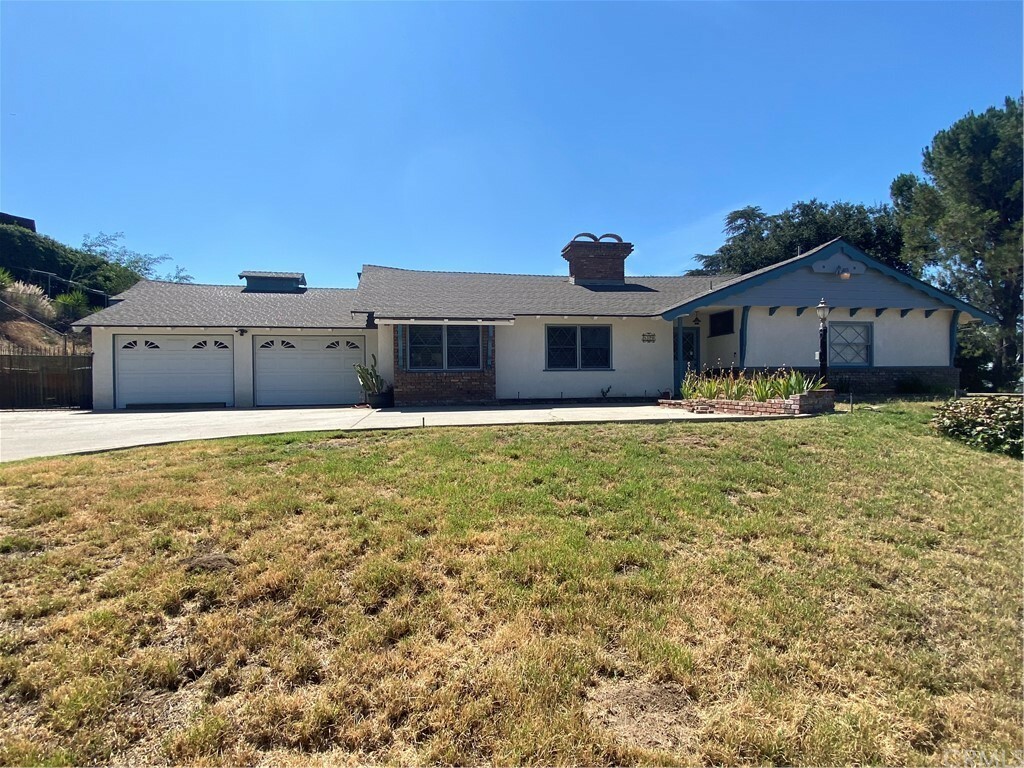Property Photo: 5329 Park Lane CA 92404
