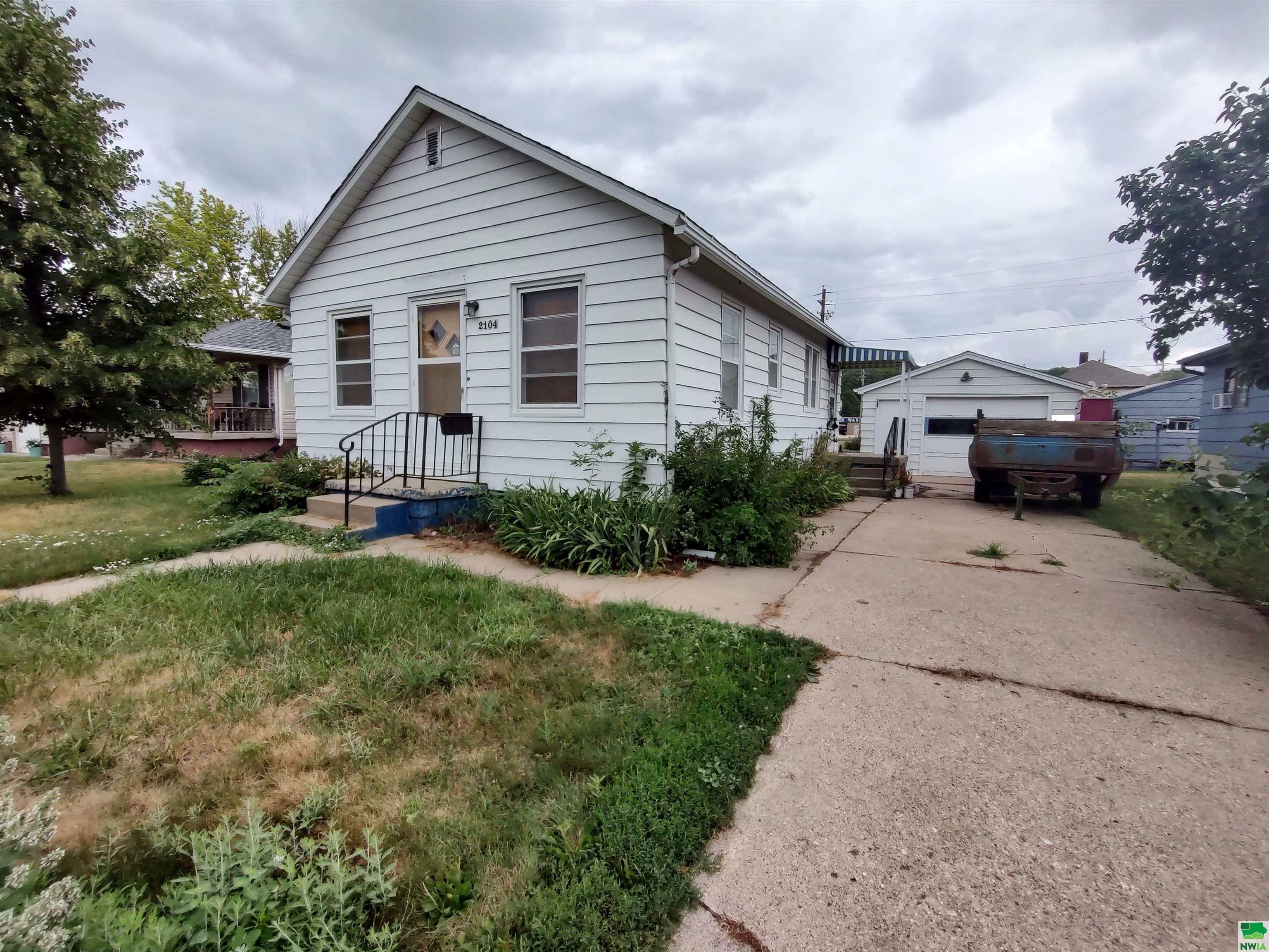 2104 Nash St.  Sioux City IA 51109 photo