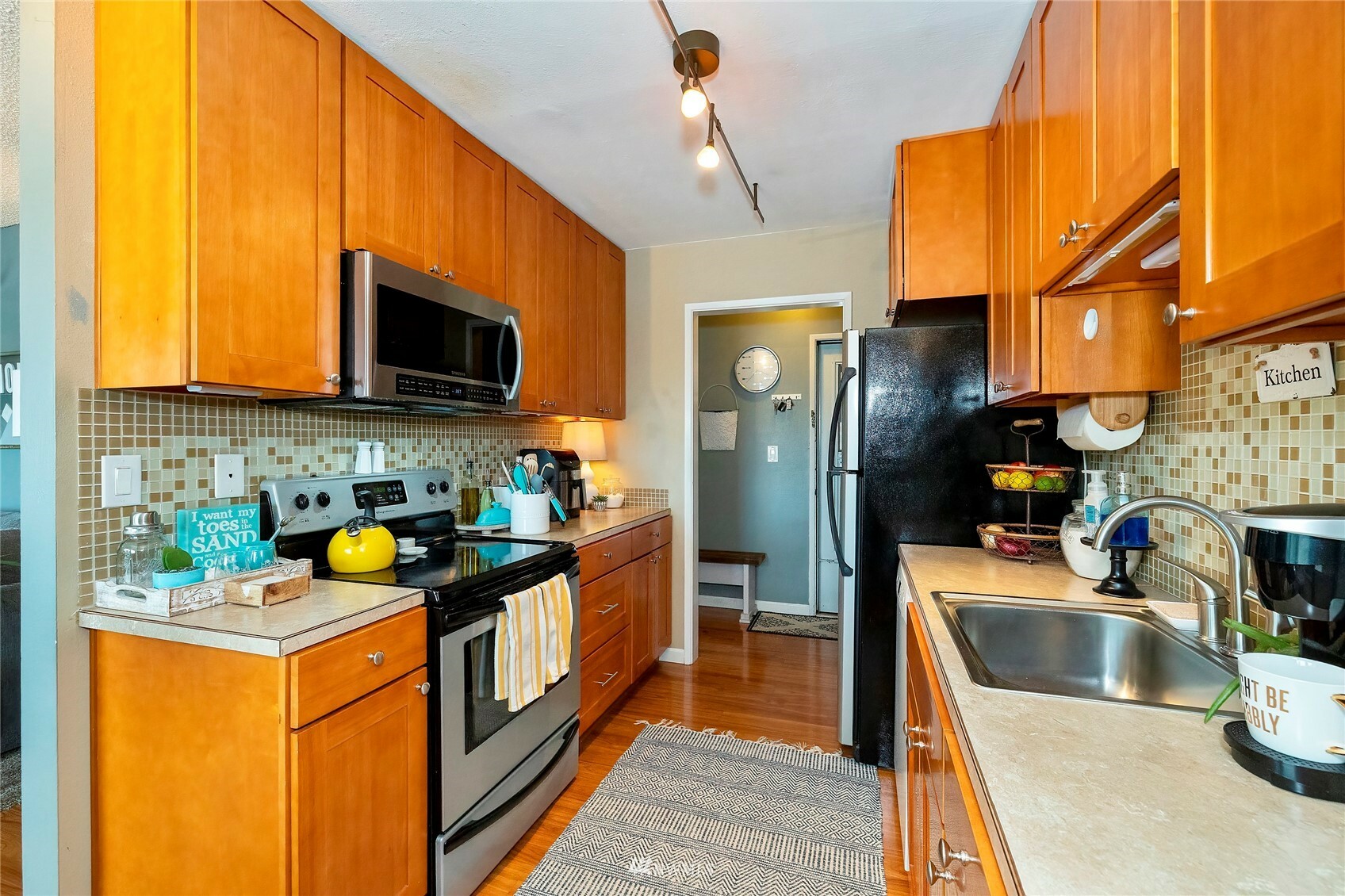 Property Photo:  924 Shorewood Drive B-21  WA 98312 